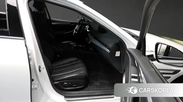 Genesis Electrified G80 (RG3) 2021 Белый из Кореи, фото 2