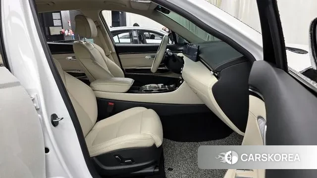 Genesis GV70 2024 Белый из Кореи, фото 2