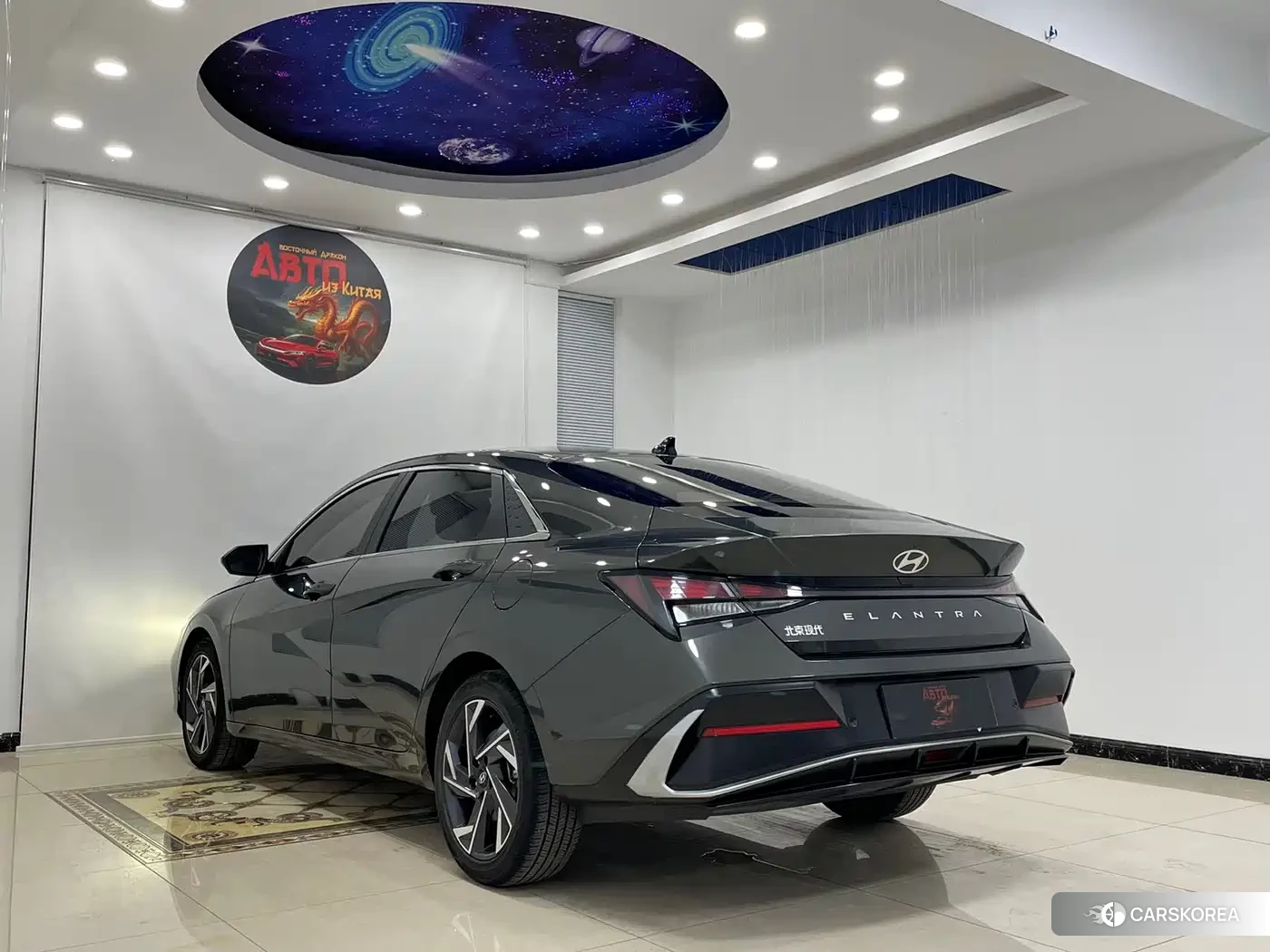Hyundai Elantra 2024 Silver/gray из Китая, фото 2