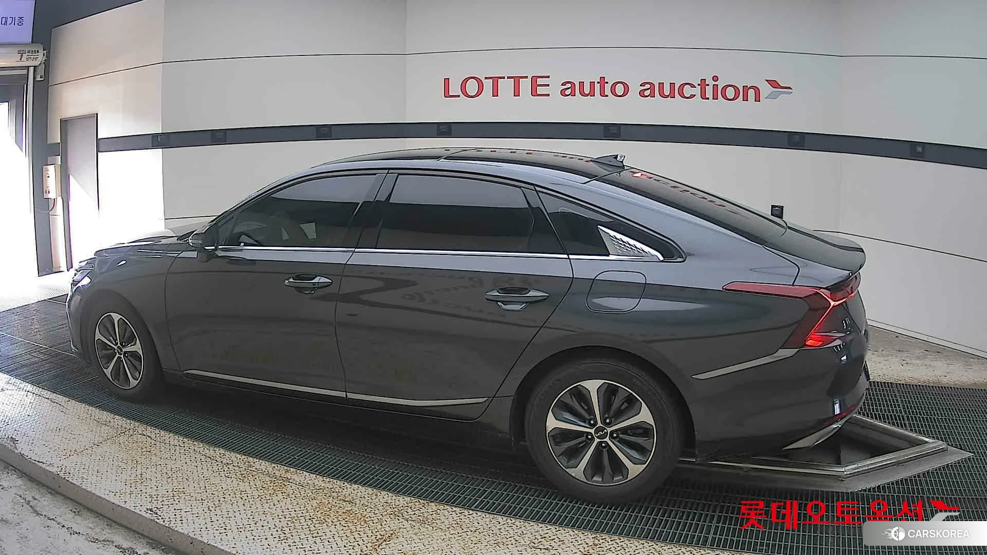 Kia K8 Hybrid 2023 Interstellagray из Кореи, фото 2