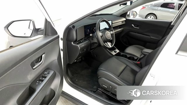 Hyundai Kona (SX2) 2023 Белый из Кореи, фото 2