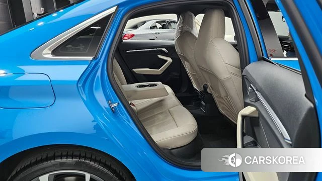 Audi A3 (8Y) 2024 Синий из Кореи, фото 2