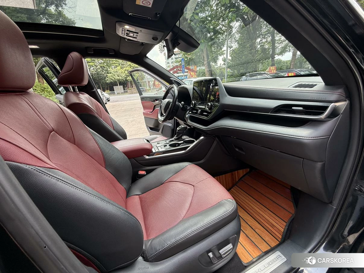 Toyota Crown Lufang 2021 Черный из Китая, фото 2