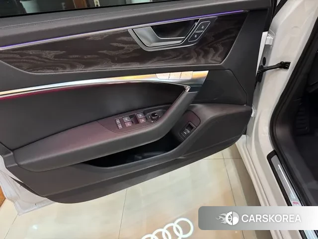 Audi A6 (C8) 2023 Белый из Кореи, фото 2