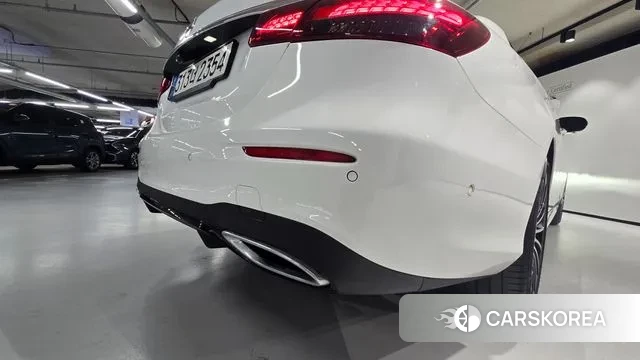 Mercedes-Benz E-Class W213 2023 Белый из Кореи, фото 2