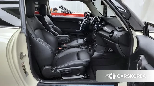 Mini Cooper 2020 Жемчужный цвет из Кореи, фото 2