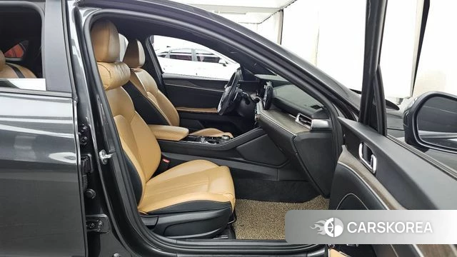 Kia K5 3rd generation 2021 Серый из Кореи, фото 2