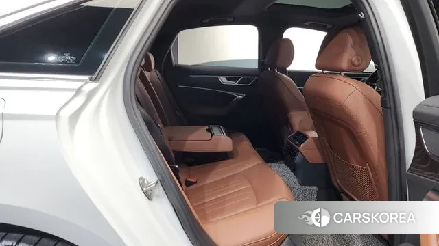 Audi A6 (C8) 2023 Белый из Кореи, фото 2