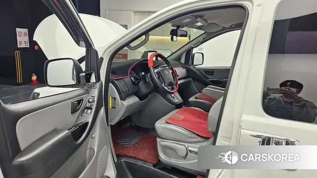 Hyundai The New Grand Starex 2019 Белый из Кореи, фото 2