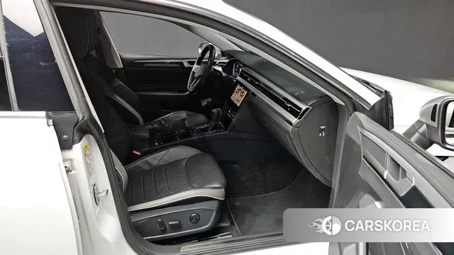 Volkswagen Arteon 2022 Белый из Кореи, фото 2