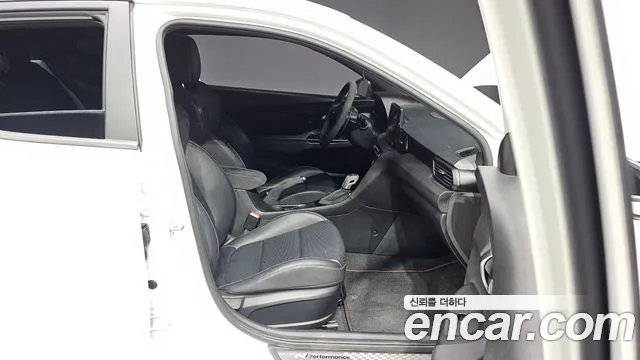 Hyundai Veloster (JS) 2021 Белый из Кореи, фото 2