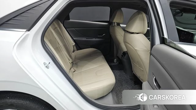 Hyundai Avante (CN7) 2023 Белый из Кореи, фото 2