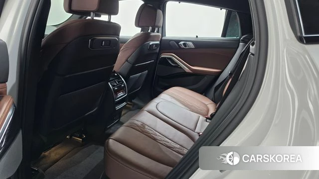 BMW X6 (G06) 2023 Белый из Кореи, фото 2