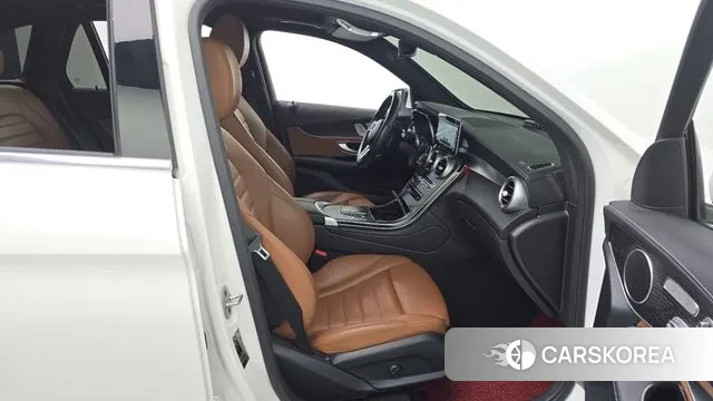 Mercedes-Benz GLC-Class X253 2022 Белый из Кореи, фото 2