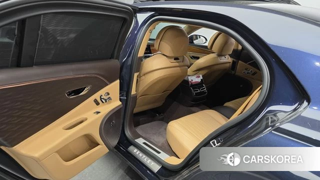 Bentley Flying Spur 3rd Generation 2022 Синий из Кореи, фото 2