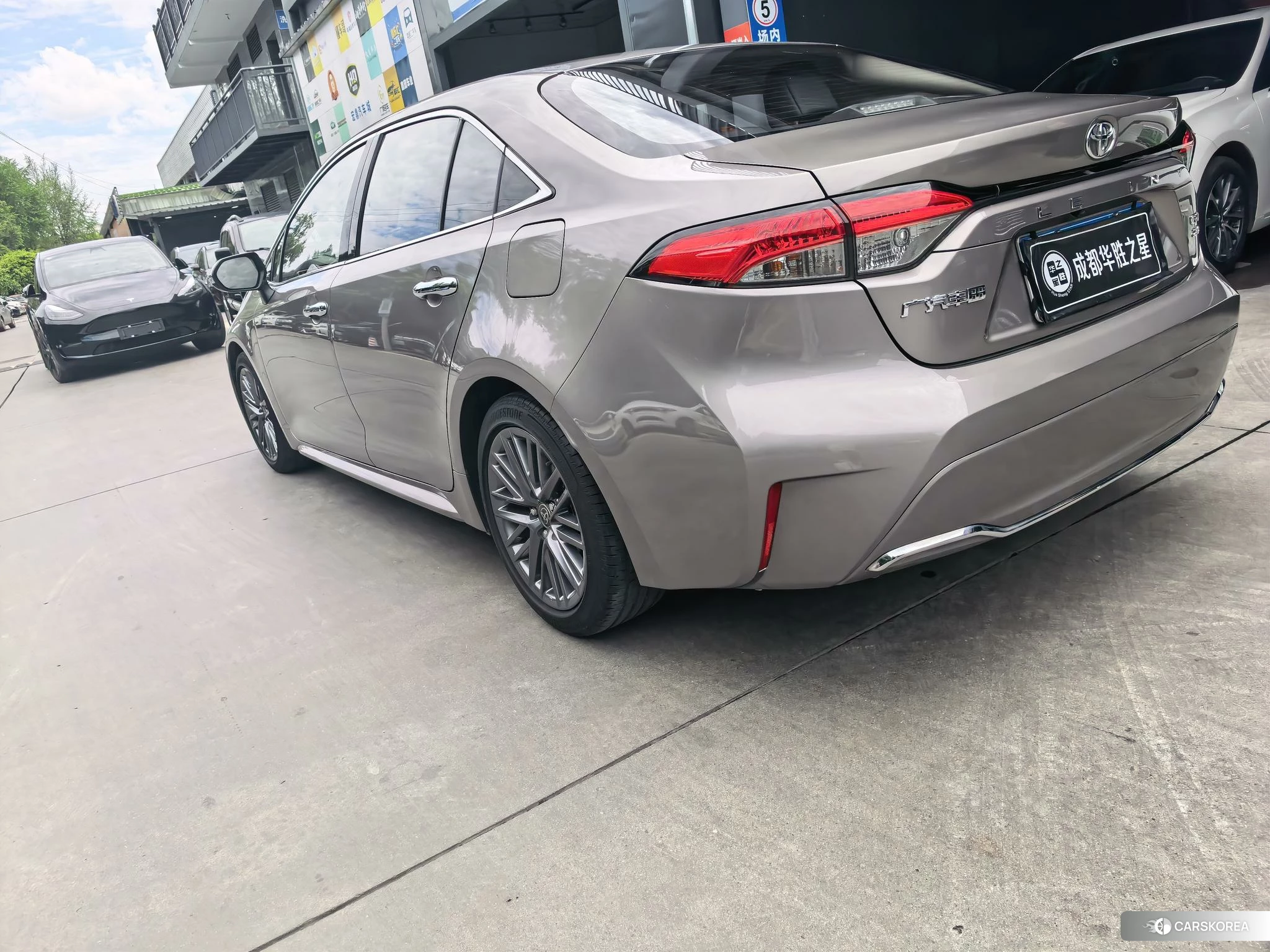 Toyota Ling Shang 2021 Шампань из Китая, фото 2