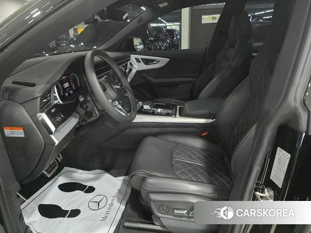 Audi Q8 (4M) 2024 Черный из Кореи, фото 2