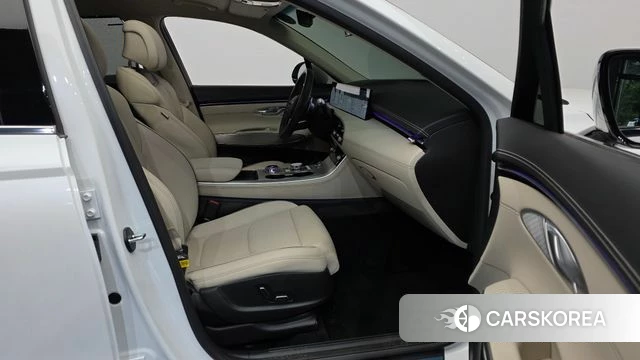 Genesis GV70 2024 Белый из Кореи, фото 2