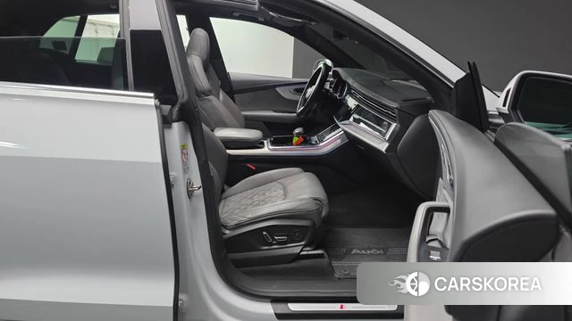 Audi Q8 (4M) 2022 Белый из Кореи, фото 2