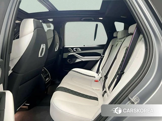 BMW X5M (G05) 2025 Серебряный из Кореи, фото 2