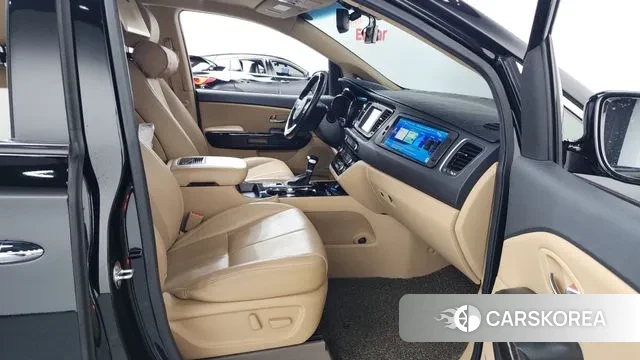 Kia The New Carnival 2019 Черный из Кореи, фото 2