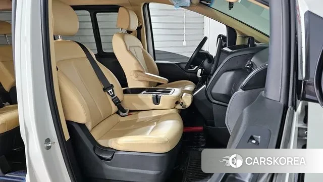 Hyundai Staria 2021 Белый из Кореи, фото 2