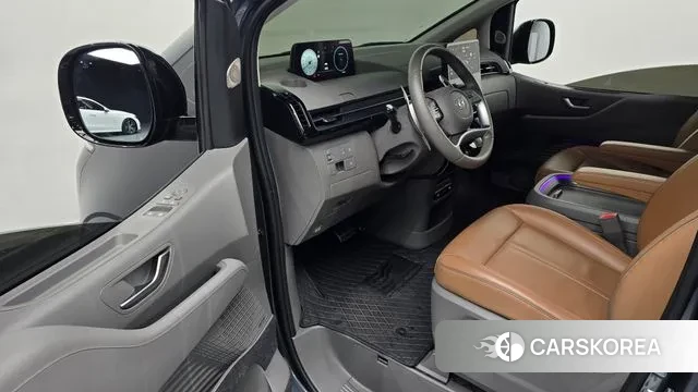 Hyundai Staria 2023 Серый из Кореи, фото 2