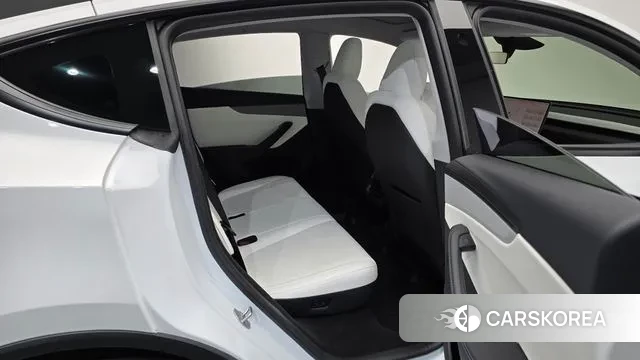 Tesla Model Y 2025 Белый из Кореи, фото 2