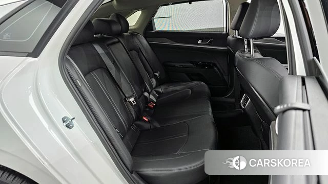 Kia The New K5 Hybrid 3rd generation 2024 Белый из Кореи, фото 2