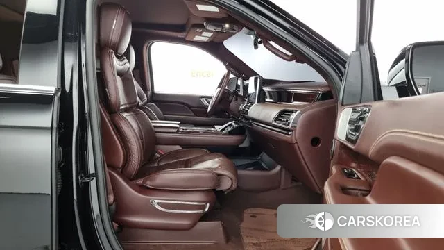 Lincoln Navigator 4th generation 2020 Черный из Кореи, фото 2