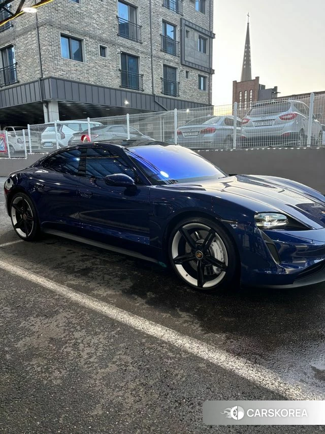 Porsche Taycan 2021 Синий из Кореи, фото 2