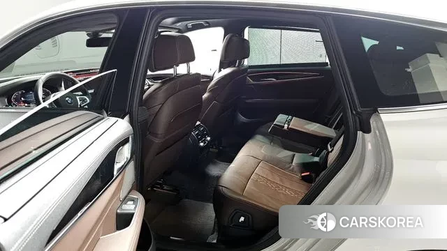 BMW 6 Series GT (G32) 2024 Белый из Кореи, фото 2