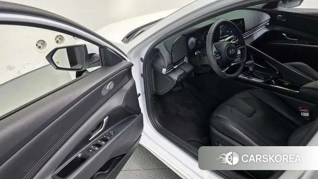 Hyundai The New Avante (CN7) 2025 Белый из Кореи, фото 2