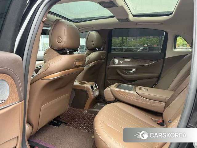 Mercedes-Benz E-class 2019 Черный из Китая, фото 2