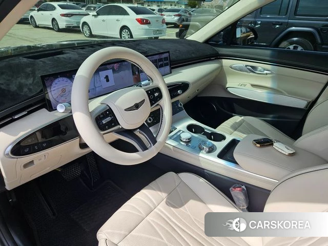 Genesis GV70 2024 Темно-зеленый из Кореи, фото 2