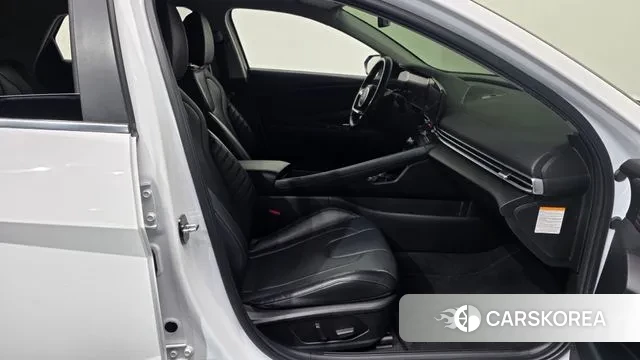 Hyundai The New Avante Hybrid (CN7) 2023 Белый из Кореи, фото 2