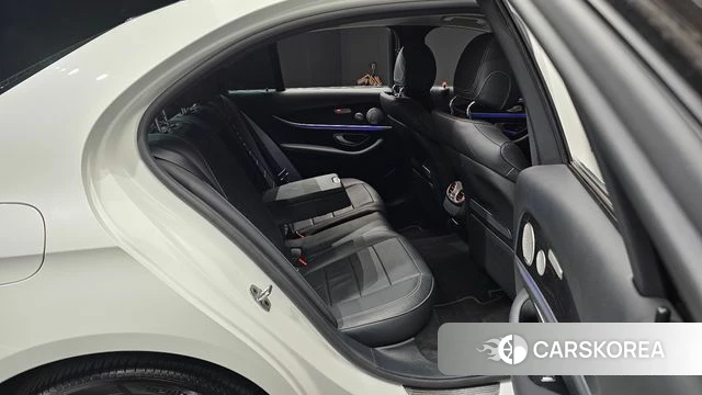 Mercedes-Benz E-Class W213 2019 Белый из Кореи, фото 2