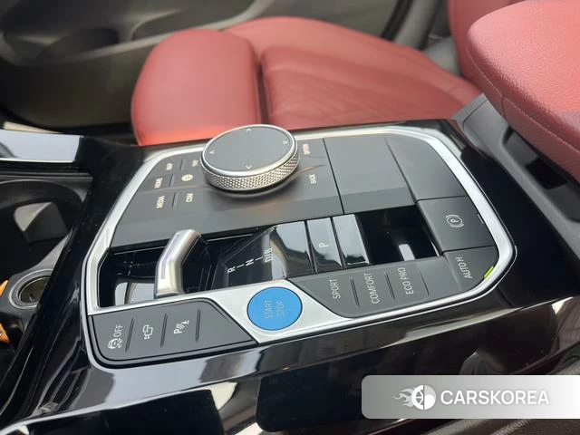 BMW iX3 2024 Черный из Китая, фото 2