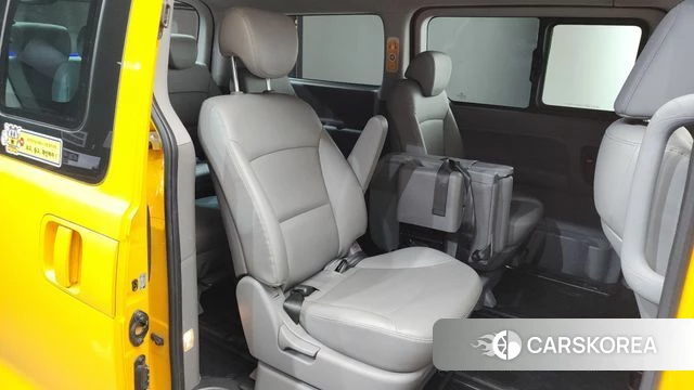 Hyundai The New Grand Starex 2018 Желтый из Кореи, фото 2