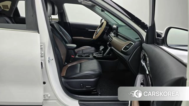 Kia Seltos 2021 Белый из Кореи, фото 2