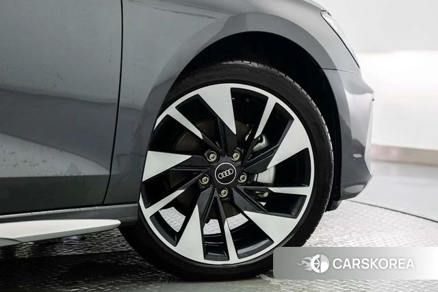 Audi A3 2024 Темно-серый из Китая, фото 2