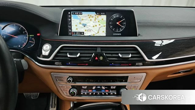 BMW 7 Series (G11) 2018 Серый из Кореи, фото 2