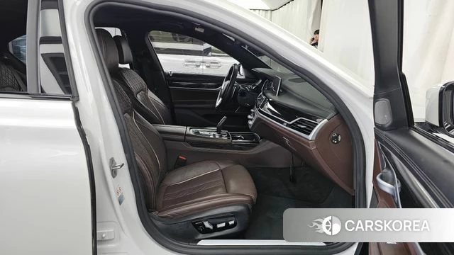 BMW 7 Series (G11) 2019 Белый из Кореи, фото 2