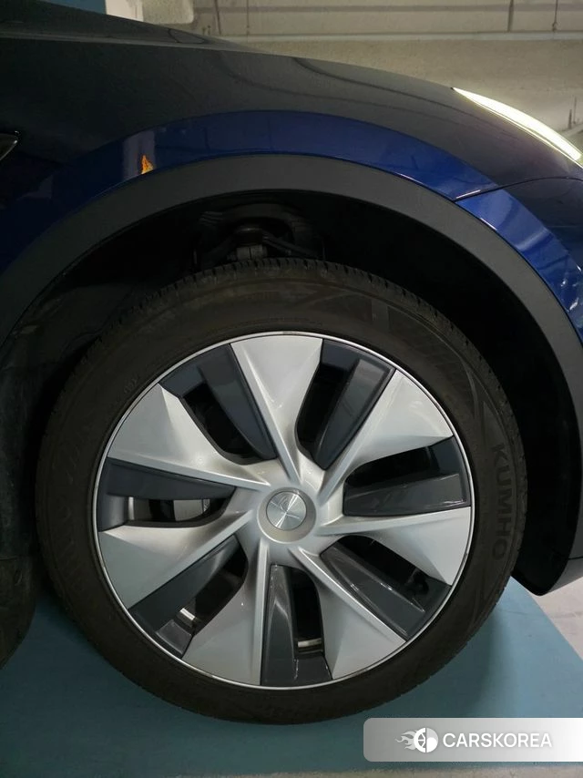 Tesla Model Y 2023 Синий из Кореи, фото 2