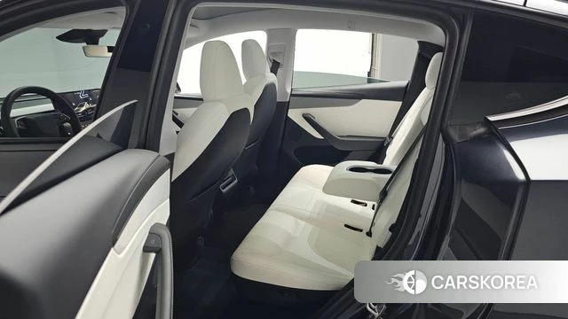 Tesla Model Y 2025 Серый из Кореи, фото 2