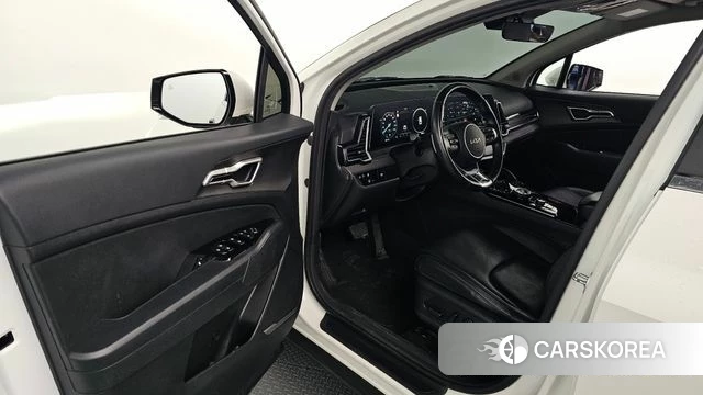 Kia Sportage 5th Generation Hybrid 2022 Белый из Кореи, фото 2