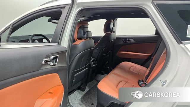 Kia The New Sportage 5th Generation Hybrid 2025 Белый из Кореи, фото 2