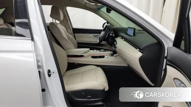 Genesis GV70 2021 Белый из Кореи, фото 2