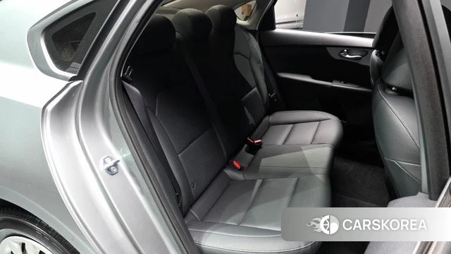 Kia The New K3 2nd generation 2022 Серый из Кореи, фото 2