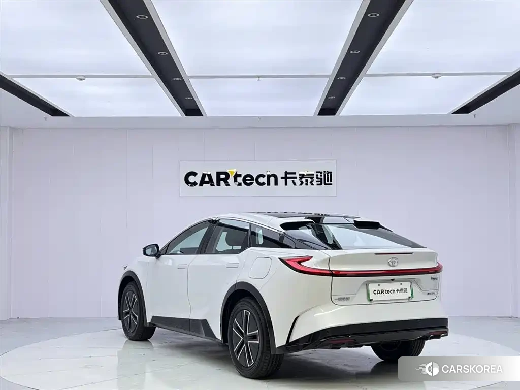 Toyota bZ5 2026 Белый из Китая, фото 2